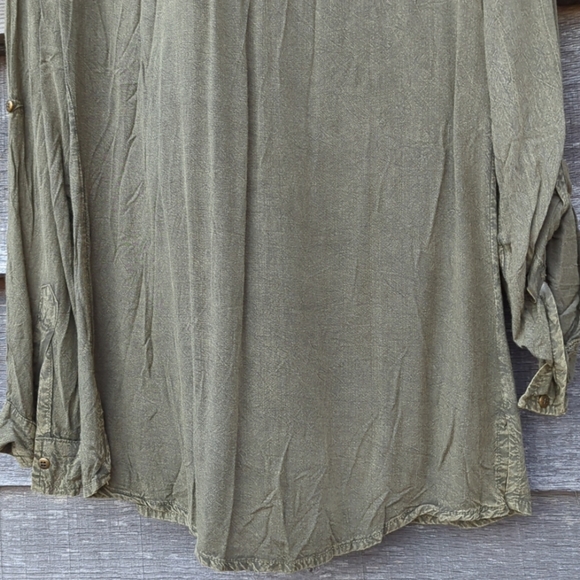 🆕Cotton Express Stone Wash Womens L. Sleeve Or Roll Tab Button Down Shirt Med - Picture 7 of 8